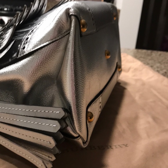 Burberry Medium Banner Fringe - Picture 3 of 16
